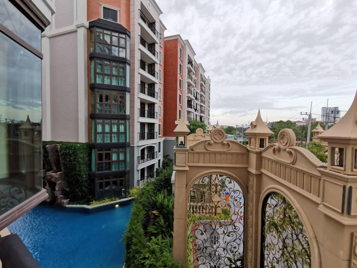 Espana Condo Resort Jomtien Beach Exterior photo